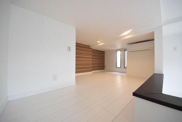 GRANDTIC PERLEの物件内観写真